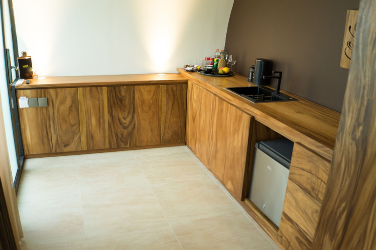 Dining Room 6