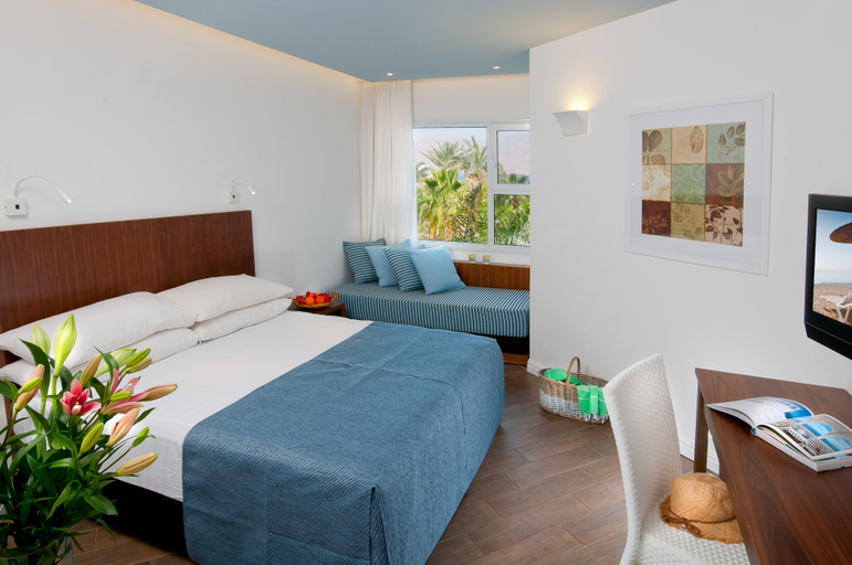 Bedroom 3, U Coral Beach Club Eilat Ultra All Inclusive
