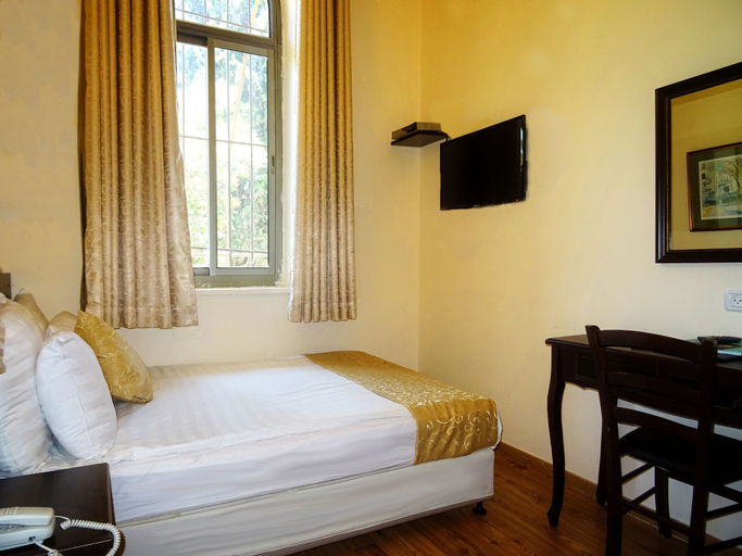 Bedroom 3, Little House in Bakah, Jerusalem