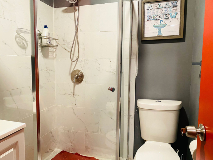 Bathroom 4, Sweet Home Georgia, Gwinnett