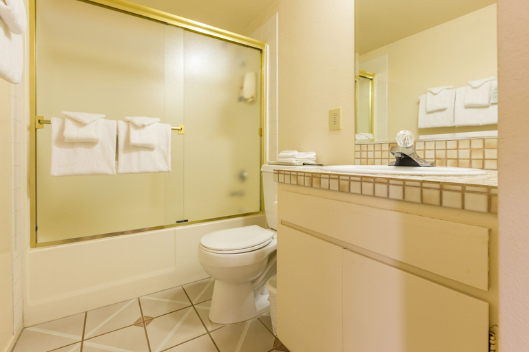 Bathroom 4, Channel Island Shores, Ventura