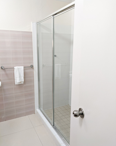 Bathroom 4, Casa Nostra Motel Mackay, Mackay - Pt A