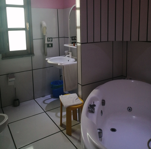 Bathroom 5, Aliajazz hotel, Cosenza