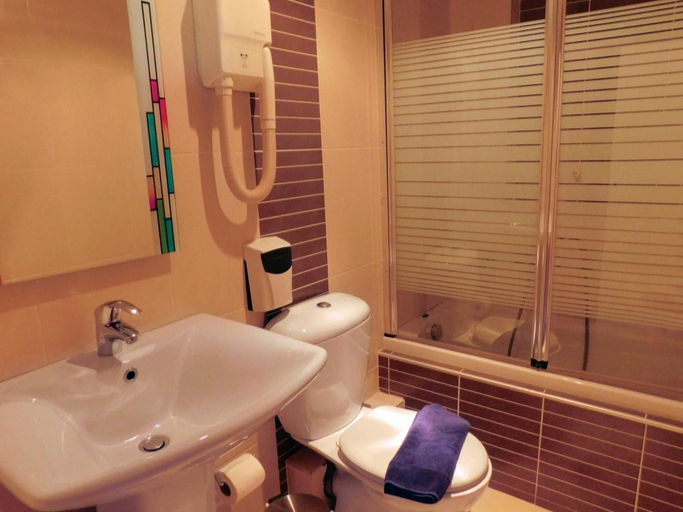 Bathroom 5, Apollon filoxenia, Peloponnese