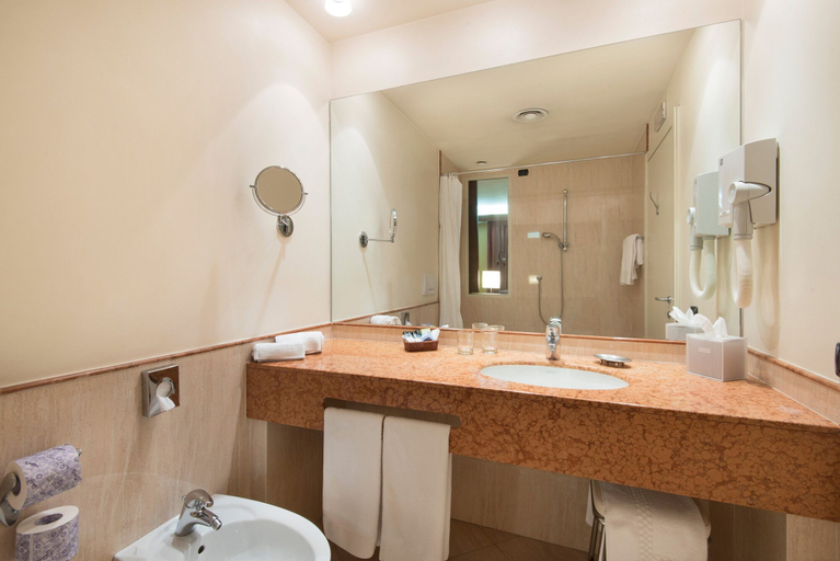 Bathroom 5, Il Porticciolo, Varese