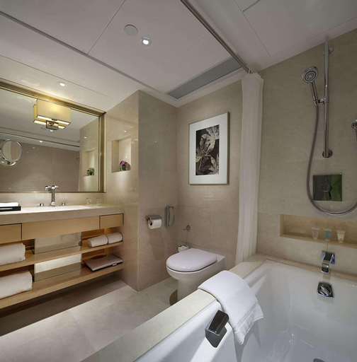 Bedroom 4, The Royal Garden, Kowloon