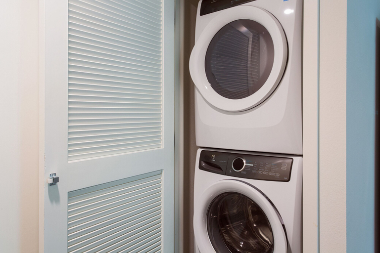 Bathroom 4, Downtown LA Luxury Two Bedroom Apartment, Los Angeles