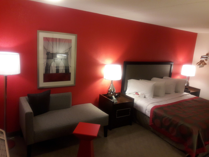Bedroom 3, Ramada by Wyndham Albuquerque Airport, Bernalillo