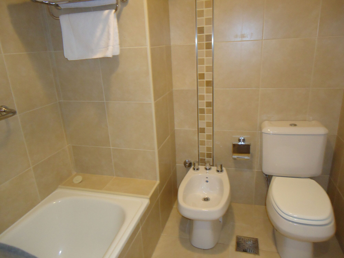 Bathroom 3, Hotel Puerto Amarras, La Capital