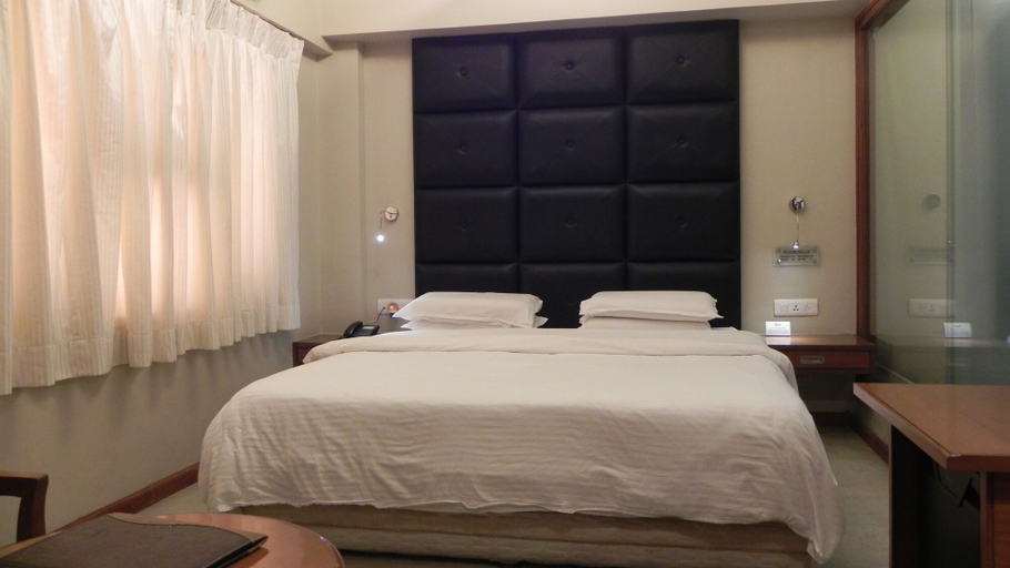 Bedroom 4, Hotel Aram, Jamnagar