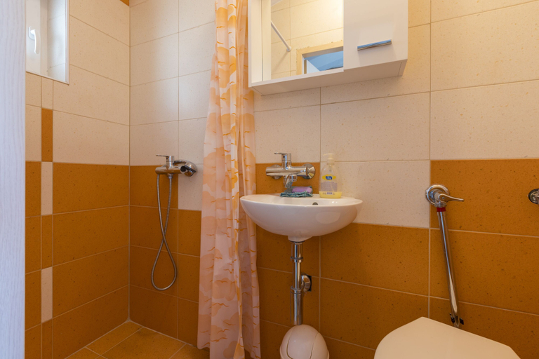 Bathroom 3, Apartments Milan, Crikvenica