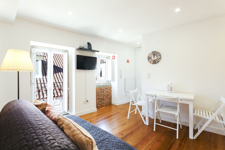 Others 5, Paz Downtown Apartment #3, Loures
