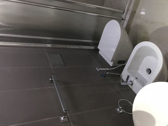Bathroom 5, Terrazza Aragon, Napoli