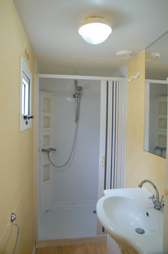 Bathroom 3, Kamemi Camping Village, Agrigento