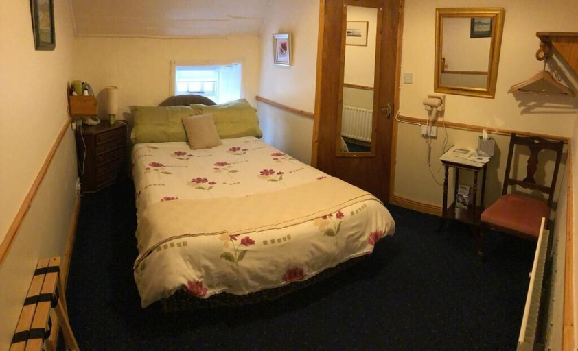 Bedroom 2, O'Connors Guesthouse