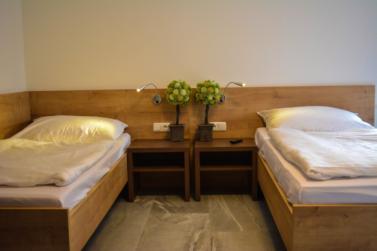 Bedroom 3, Wels Inn Hotel, Wels