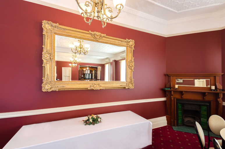 Bedroom 3, Criterion Hotel Warwick, Warwick - Central