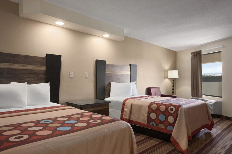 Bedroom 3, Super 8 by Wyndham Rahway/Newark, Union
