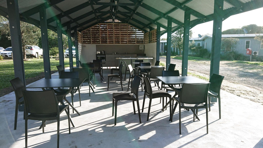 Food & Drinks 4, NRMA Port Campbell Holiday Park, Corangamite - South
