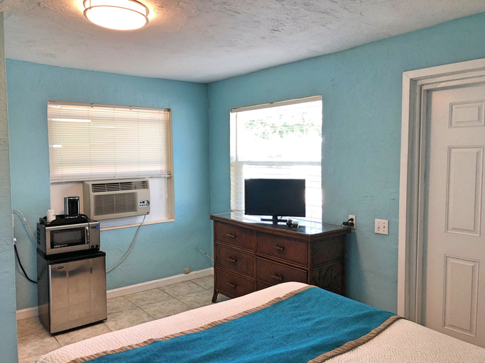Bedroom 3, The Pelican Key Largo Cottages, Monroe
