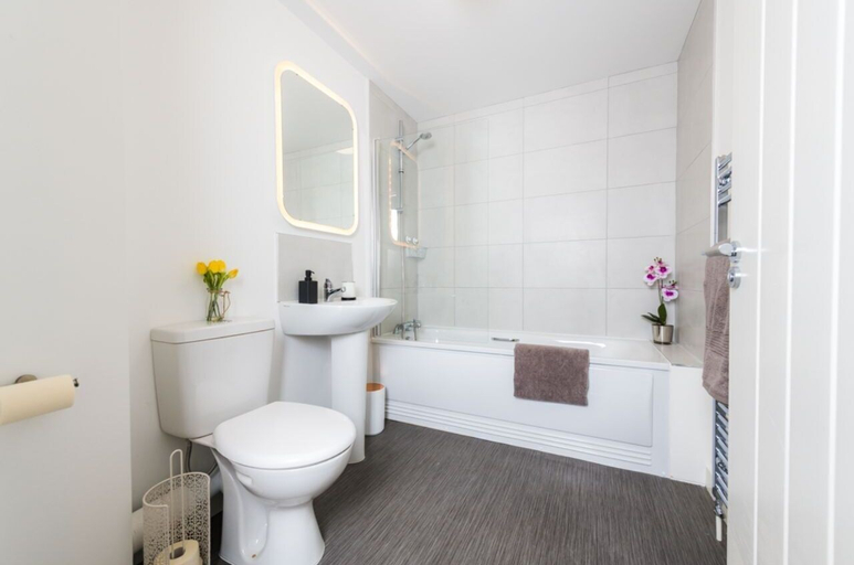 Bathroom 4, Central Belfast Apartments: Sandford, Belfast
