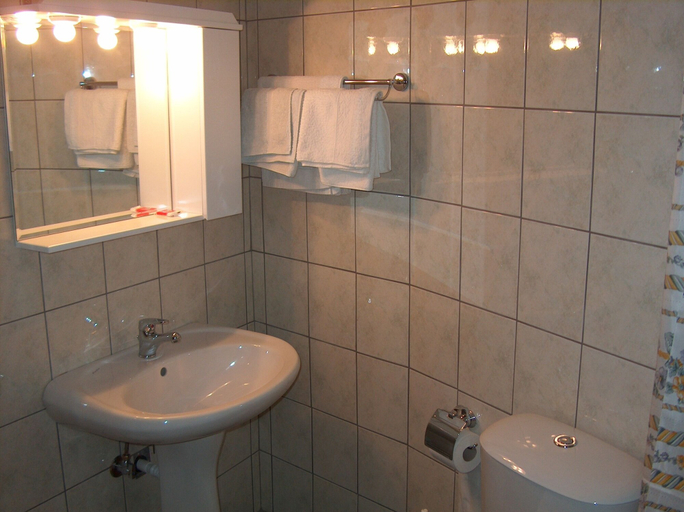 Bathroom 4, Chrissa Camping Rooms & Bungalows, Central Greece