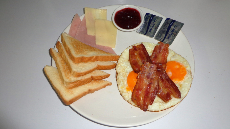 Food & Drinks 5, Phratamnak Inn, Pattaya
