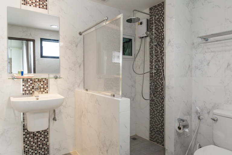 Bathroom 5, Glai Gan Place Hotel Saraburi, Muang Saraburi
