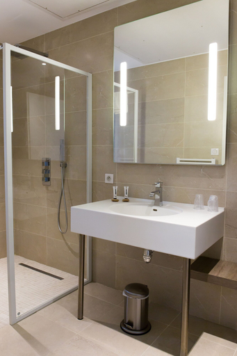 Bathroom 4, Hotel Restaurant Le Domaine des Oliviers, Drôme