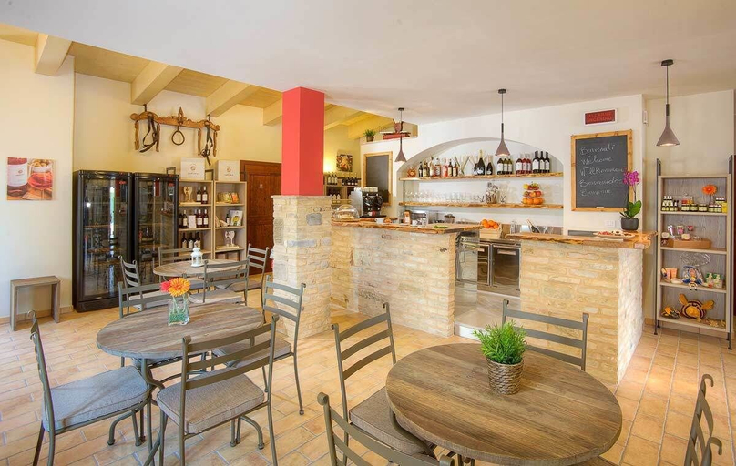 Food & Drinks 5, Villa Gens Camuria, Ancona