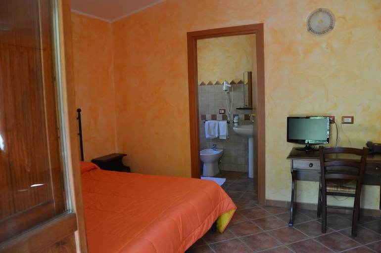 Bedroom 4, Hotel Sant'Elene, Nuoro