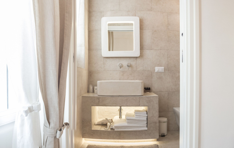 Bathroom 3, Bed & Breakfast AMATI, Brindisi