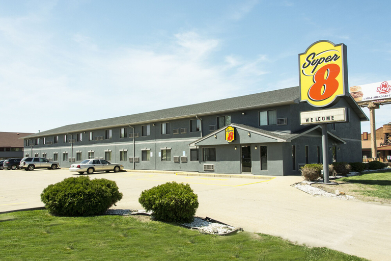 Exterior & Views 2, Super 8 by Wyndham Michigan City, LaPorte