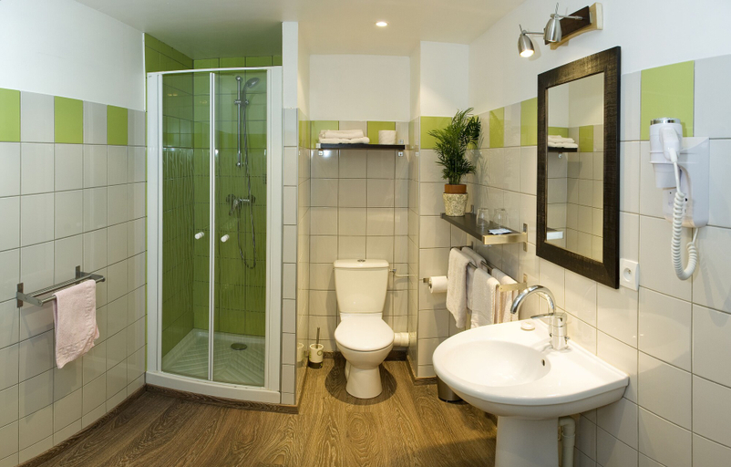 Bathroom 3, Chalet de Lanza, Hautes-Alpes