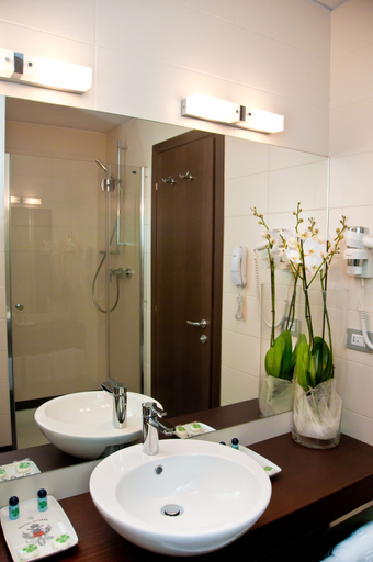 Bathroom 4, Hotel Beyfin, Cluj-napoca