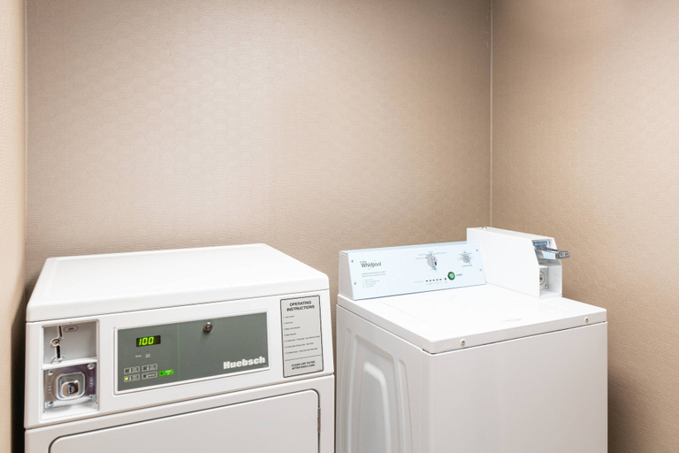 Bathroom 3, Courtyard by Marriott Bloomington, Monroe