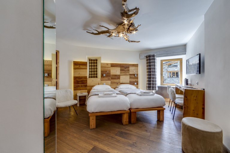 Bedroom 3, Chalet Hôtel du Fornet, Savoie