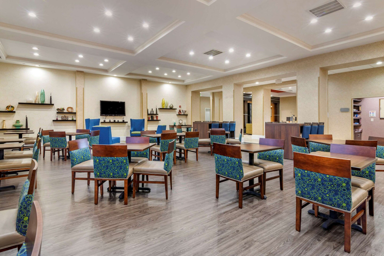 Food & Drinks 5, Comfort Suites Florence I-95, Florence
