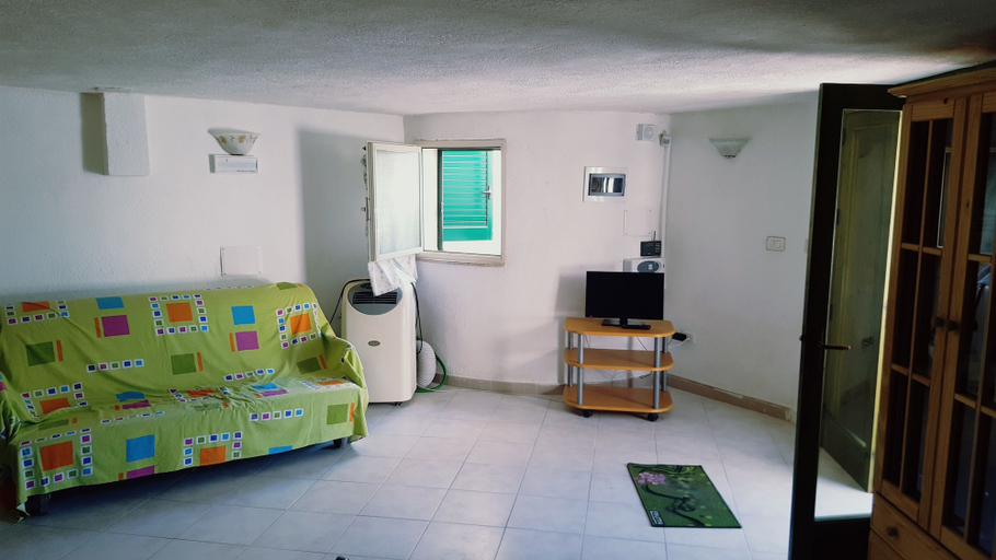 Others 5, Beach Front Studio Apartment Tonnarella, Trapani