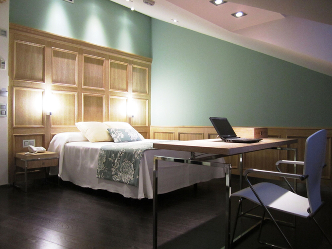 Bedroom 2, Hotel Via Gotica, Burgos