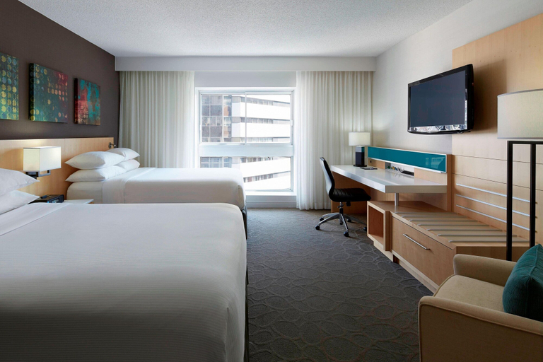 Bedroom 3, Delta Hotels by Marriott Montreal, Montréal