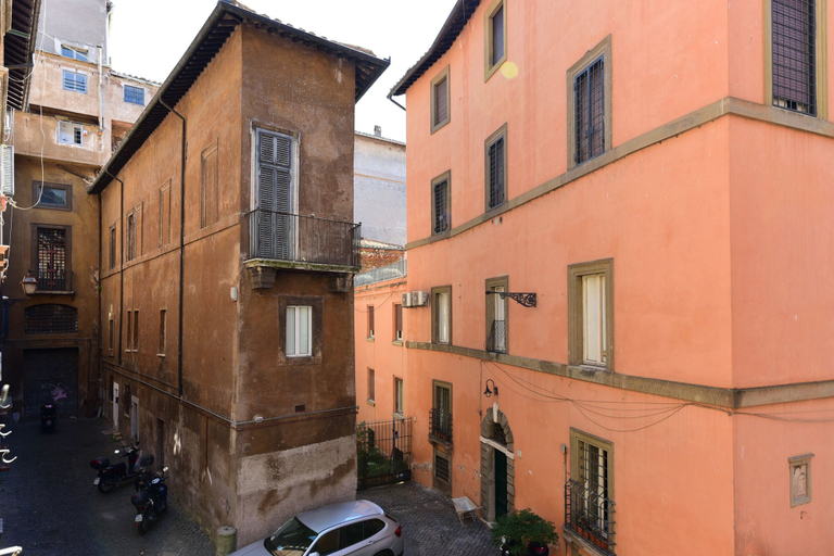 Exterior & Views, Via Giulia Charming Apartment, Rome
