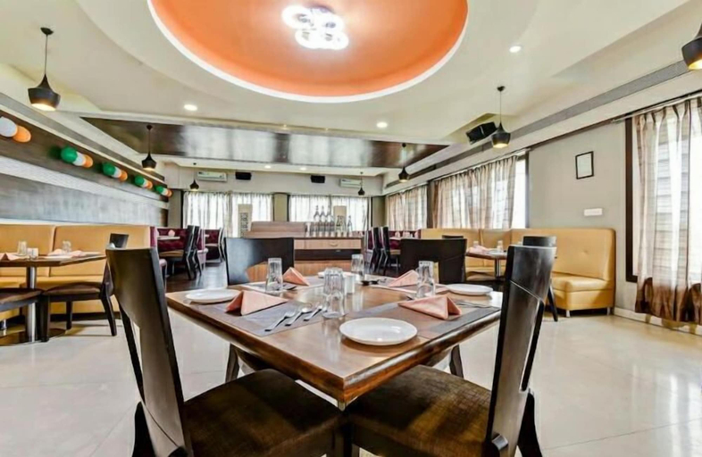 Food & Drinks 5, The Emerald Resort, Pune, Pune