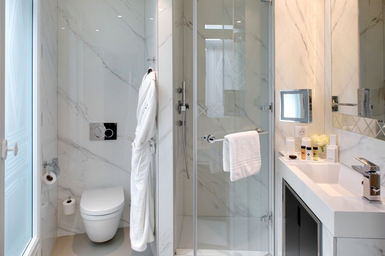 Bathroom 5, La Villa Haussmann, Paris