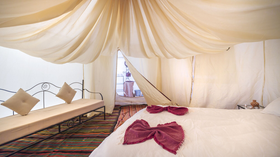Bedroom 3, Camp Mars, Douz