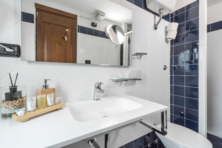 Bathroom 4, Casale dei Gelsi Bed & Breakfast, Viterbo
