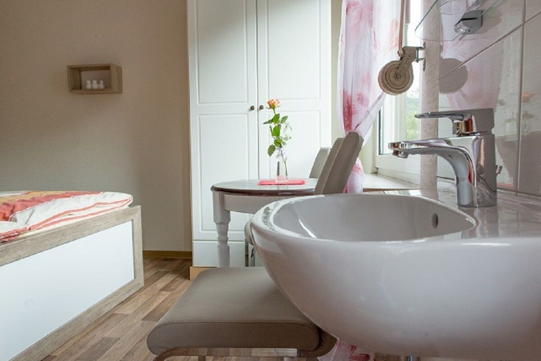 Bathroom, Pension Dapper, Cochem-Zell