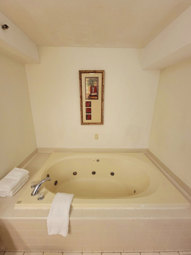 Bathroom 4, Town Inn, Burlington