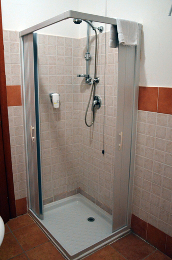 Bathroom 4, Desusino Residence & Hotel, Caltanissetta