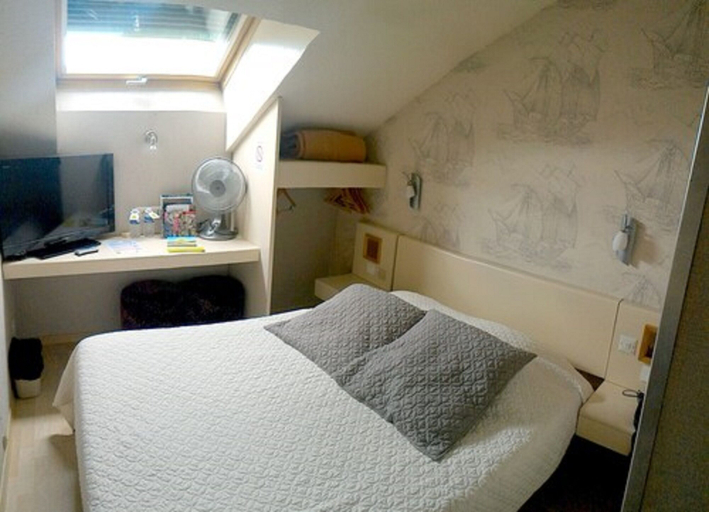 Bedroom 4, Logis Hôtel Arcombelle, Haute-Marne